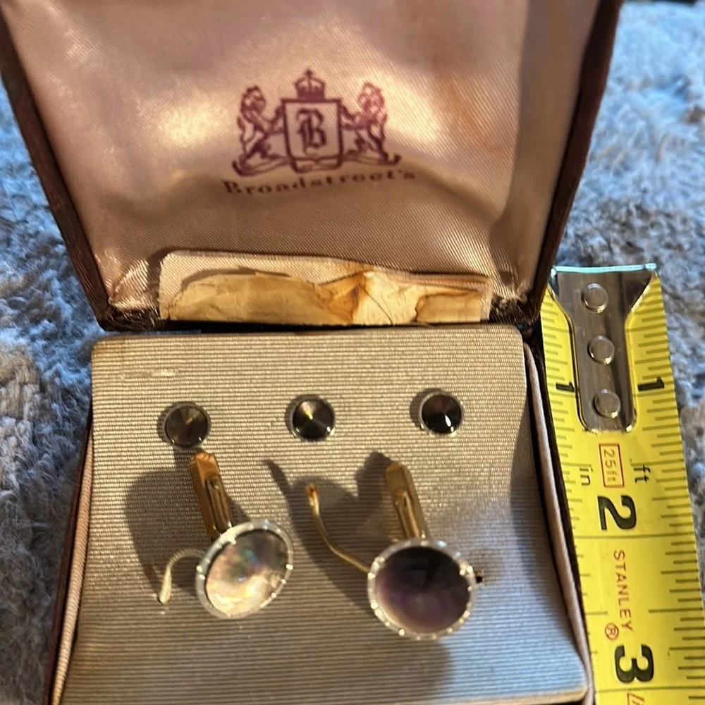 Very Vintage Broad street’s Cuff Link and button covers in original Box RARE!